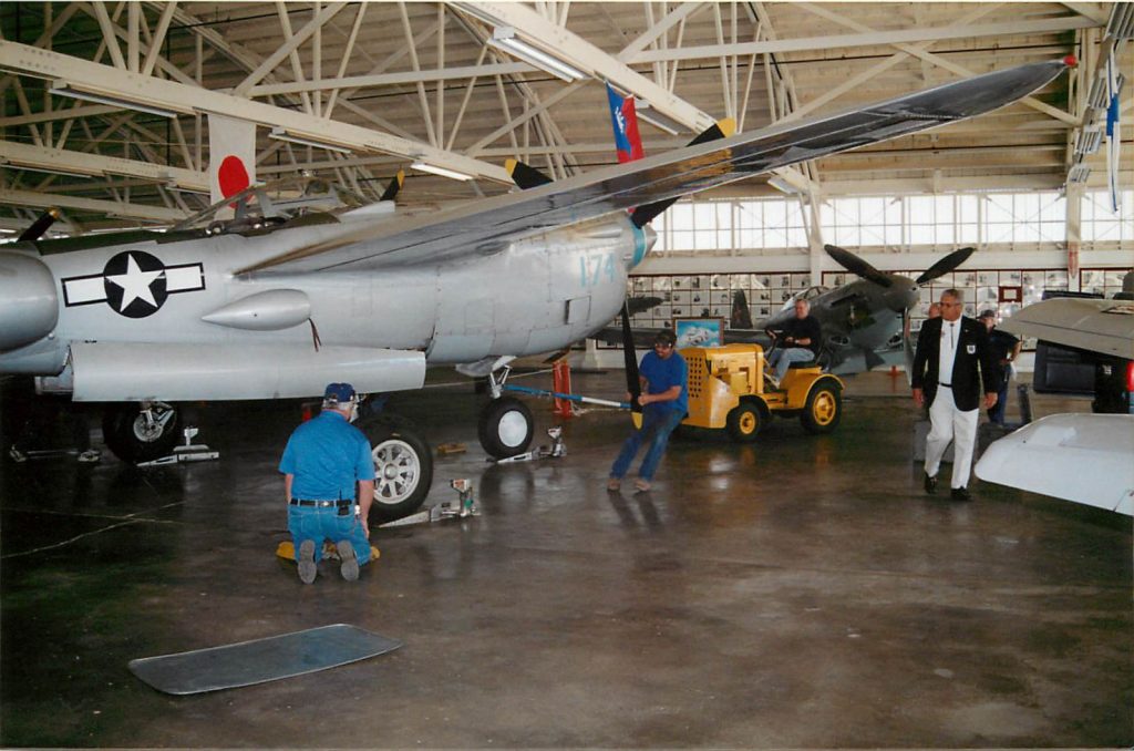 Pulling aircraft onto scales for a weight and balance