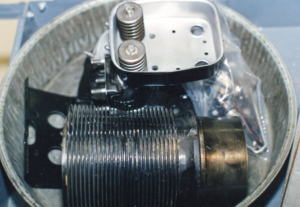 chipmunk-11-cylinder-head-cylinder-barrel-and-valve-springs
