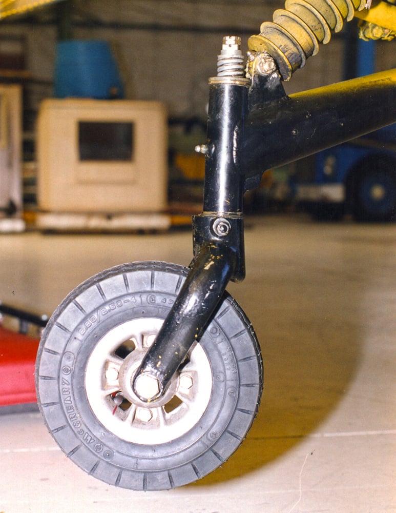 chipmunk-16-tail-wheel-assembly-before-repair